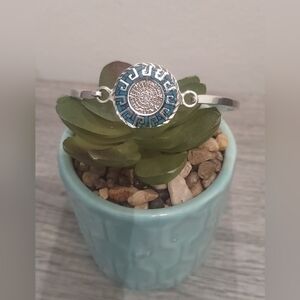 MD-72 Mexico 925 Stamped. Sterling Silver Bracelet Featuring A Turquoise Inlay.